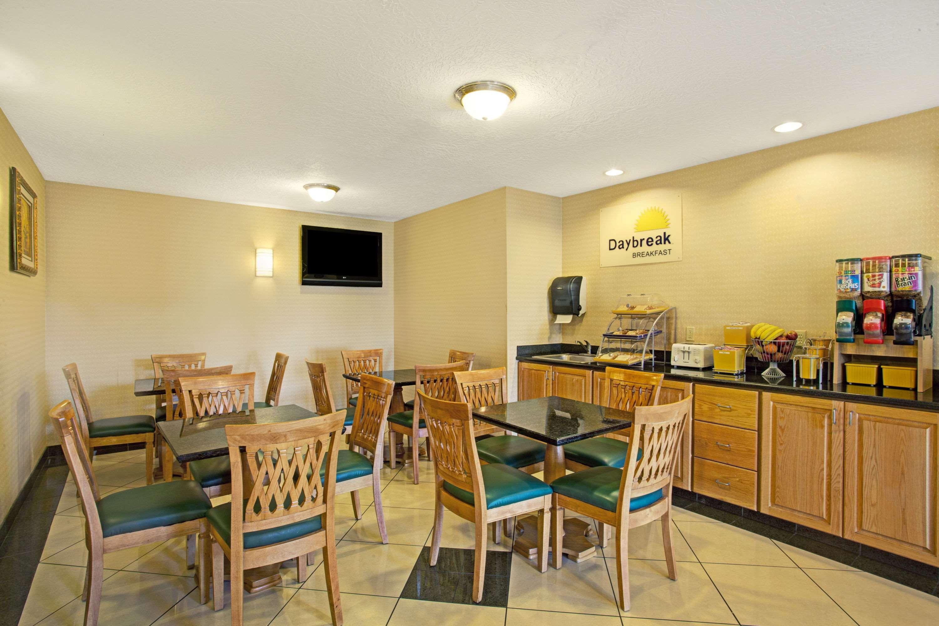 Days Inn By Wyndham Brigham City Zewnętrze zdjęcie