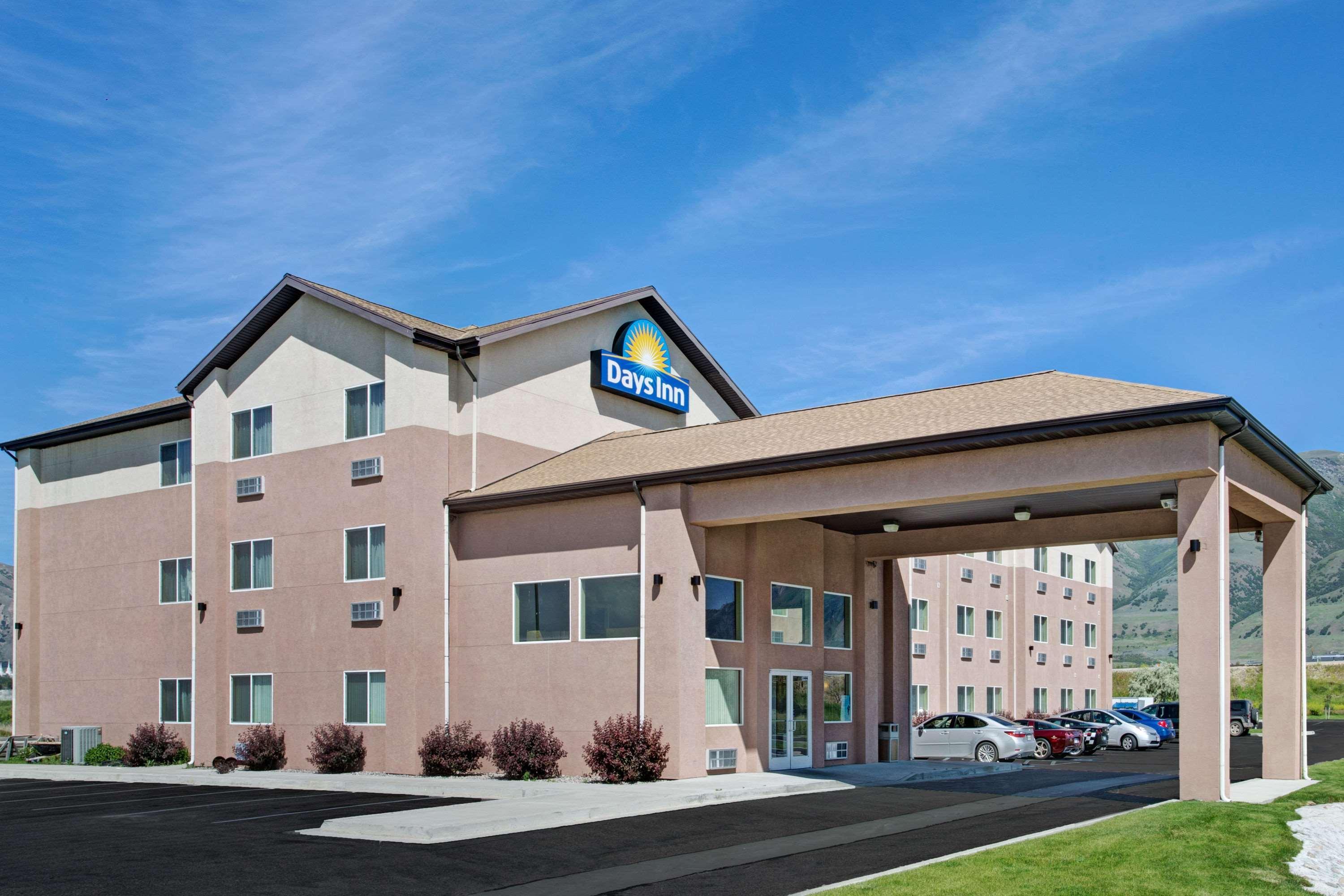 Days Inn By Wyndham Brigham City Zewnętrze zdjęcie