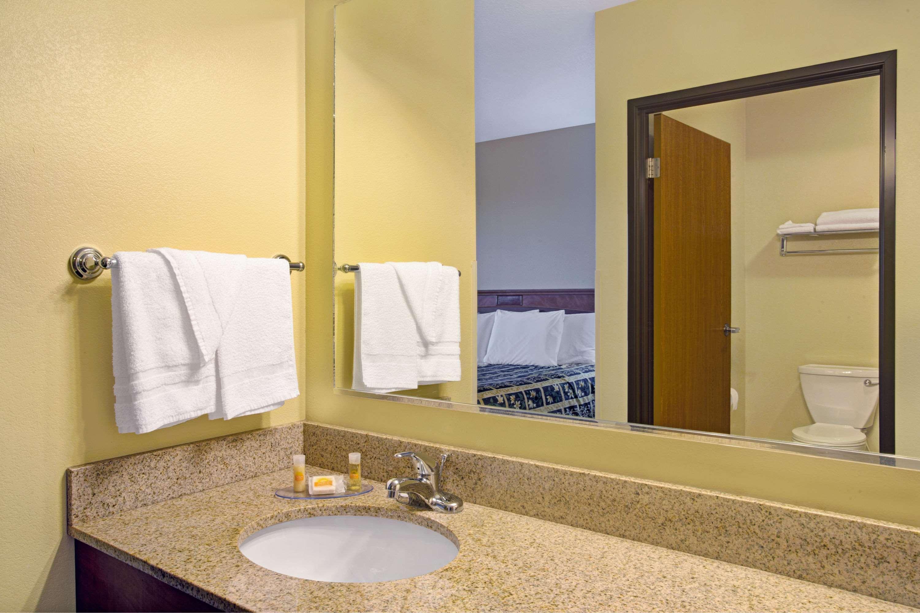 Days Inn By Wyndham Brigham City Zewnętrze zdjęcie