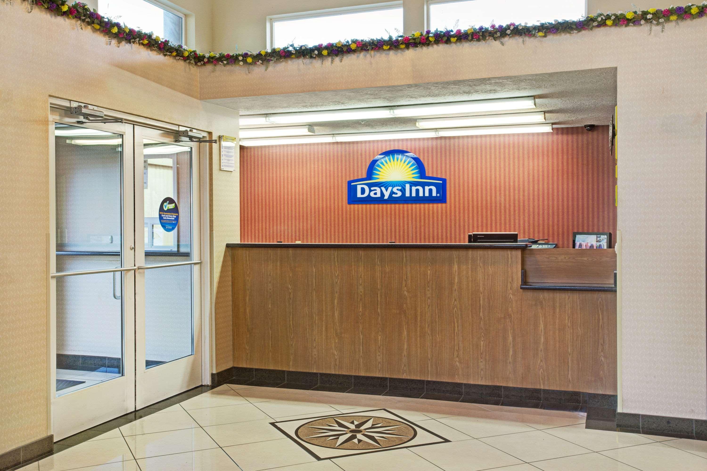Days Inn By Wyndham Brigham City Zewnętrze zdjęcie